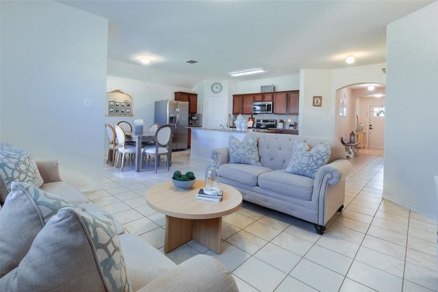 806 Opal Path, Princeton, TX 75407