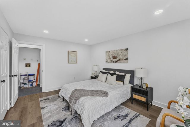 9011 TAMARRON DR, Plainsboro, NJ 08536