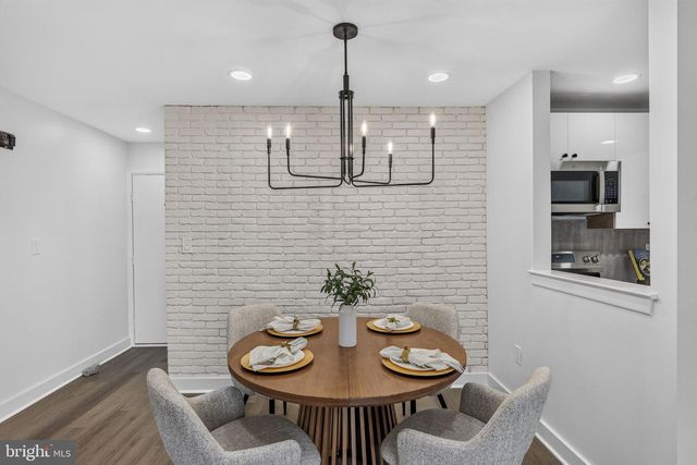 9011 TAMARRON DR, Plainsboro, NJ 08536