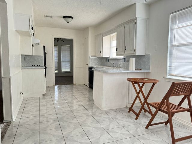 2301 Claridge Circle, Plano, TX 75075