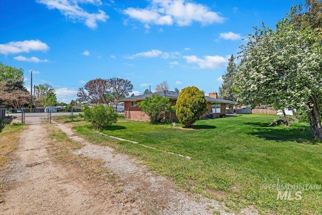 1810 N Maple Grove, Boise, ID 83704