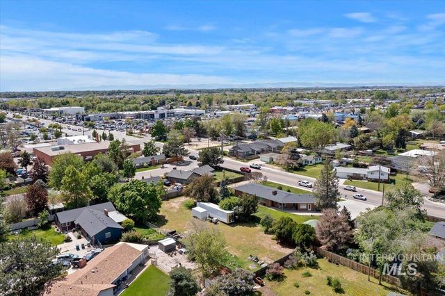 1810 N Maple Grove, Boise, ID 83704