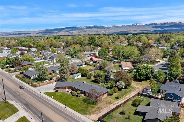1810 N Maple Grove, Boise, ID 83704