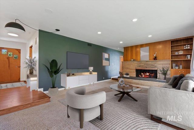 1810 N Maple Grove, Boise, ID 83704