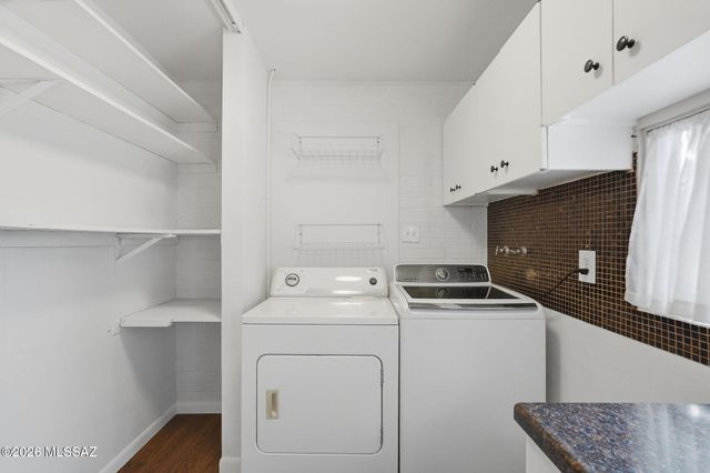 8276 E Koralee Place, Tucson, AZ 85710