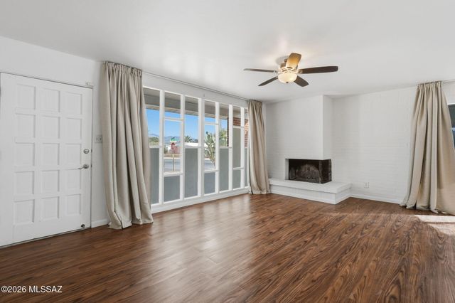 8276 E Koralee Place, Tucson, AZ 85710