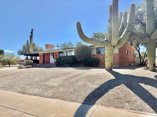 8276 E Koralee Place, Tucson, AZ 85710