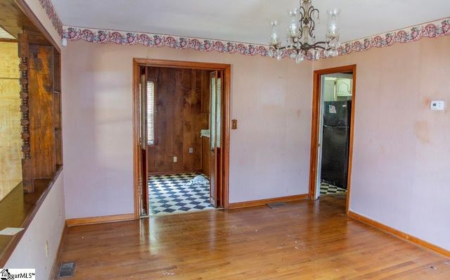 2014 Center Street, Spartanburg, SC 29303