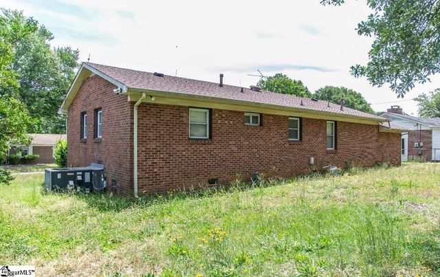 2014 Center Street, Spartanburg, SC 29303
