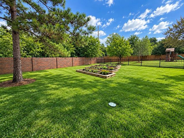 7 Compton Manor Drive, Spring, TX 77379