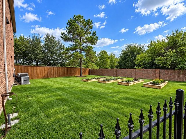 7 Compton Manor Drive, Spring, TX 77379