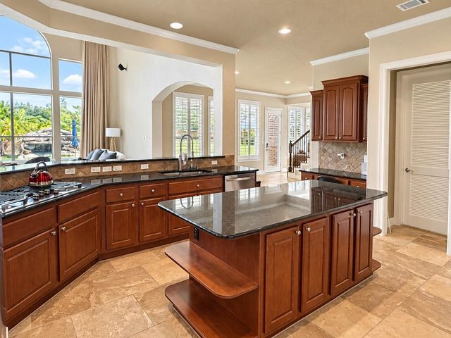 7 Compton Manor Drive, Spring, TX 77379