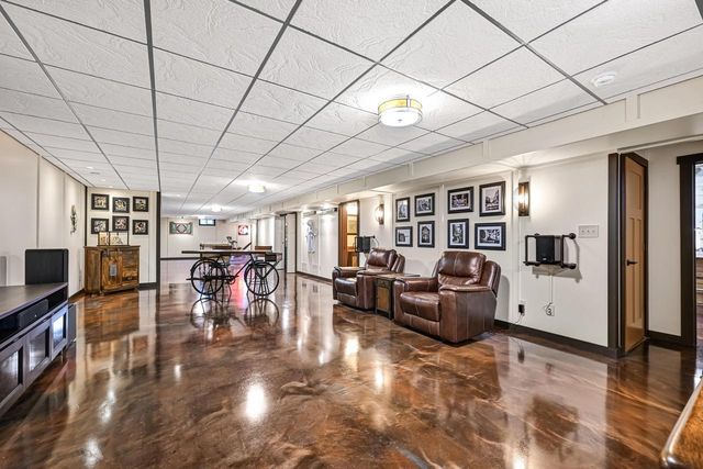 N65W15789 Fox Meadow DRIVE, Menomonee Falls, WI 53051