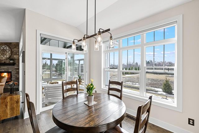 N65W15789 Fox Meadow DRIVE, Menomonee Falls, WI 53051