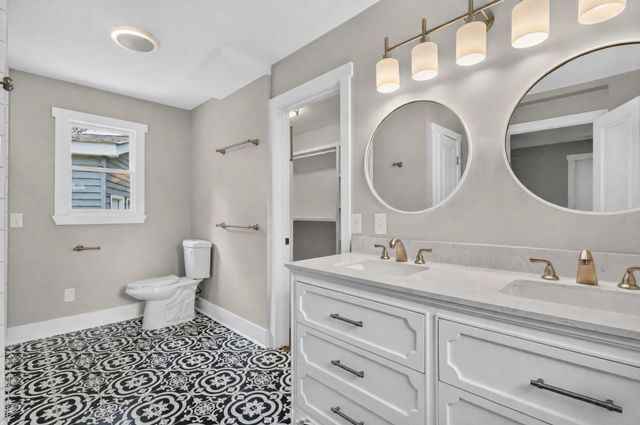 7302 Henry Dr, Fairview, TN 37062