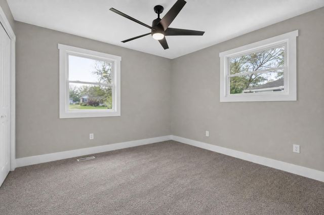 7302 Henry Dr, Fairview, TN 37062