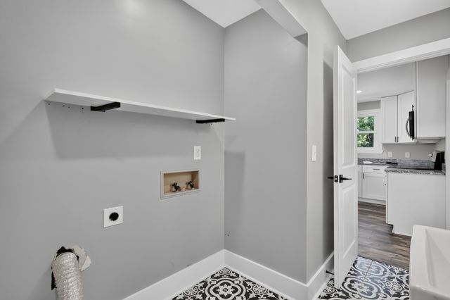 7302 Henry Dr, Fairview, TN 37062
