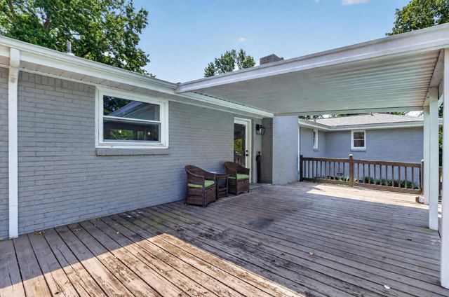 7302 Henry Dr, Fairview, TN 37062