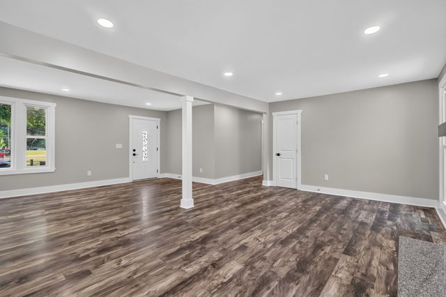 7302 Henry Dr, Fairview, TN 37062