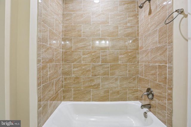 1602 N BOND ST, Baltimore, MD 21213
