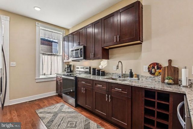 1602 N BOND ST, Baltimore, MD 21213