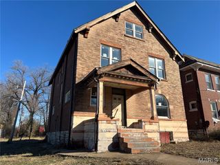 6027 Etzel Avenue, St Louis, MO 63112