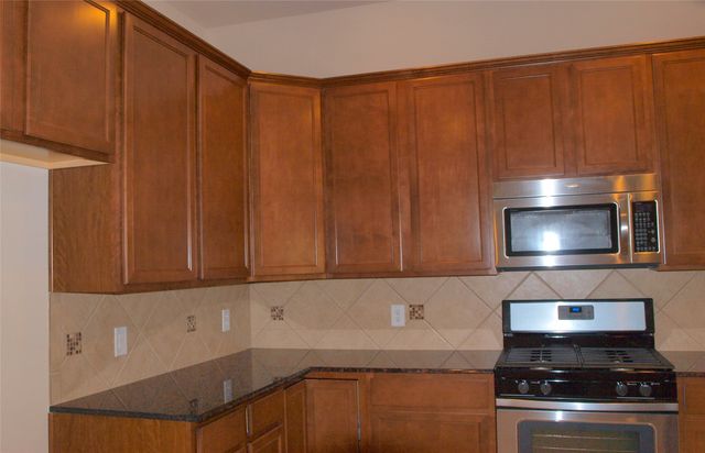 2209 Sun Creek Drive, Little Elm, TX 75068