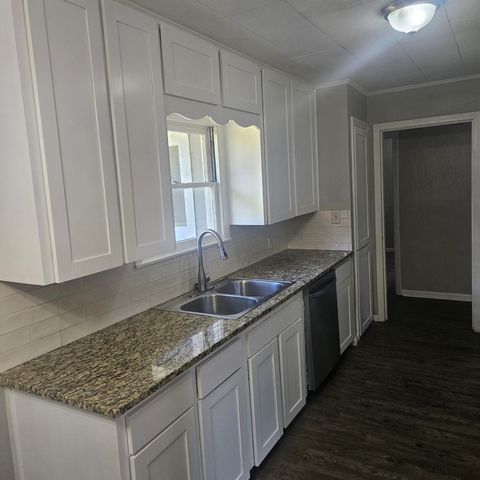 322 24th Avenue N, Texas City, TX 77590