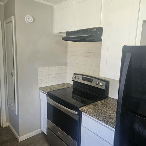 322 24th Avenue N, Texas City, TX 77590