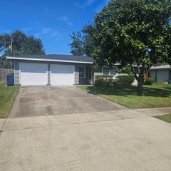 322 24th Avenue N, Texas City, TX 77590