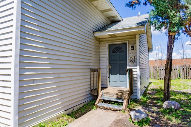 904 9th Avenue SE, Minneapolis, MN 55414