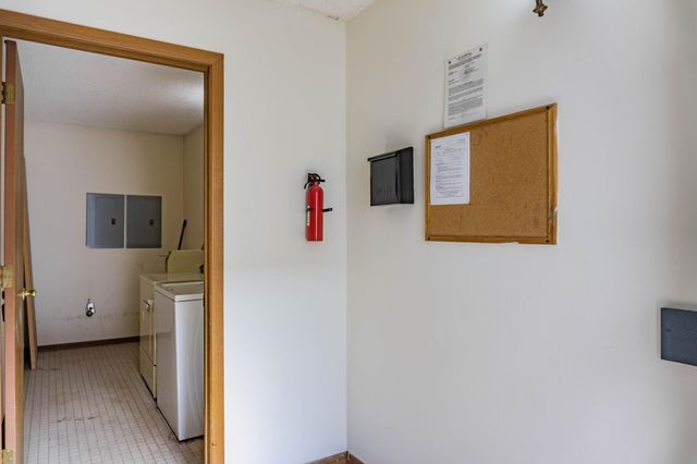 904 9th Avenue SE, Minneapolis, MN 55414