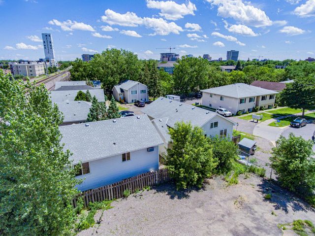 904 9th Avenue SE, Minneapolis, MN 55414