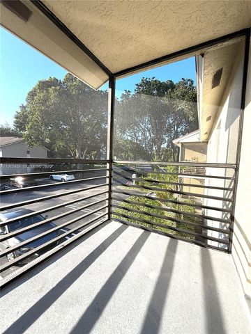 313 Gardens Dr 203, Pompano Beach, FL 33069