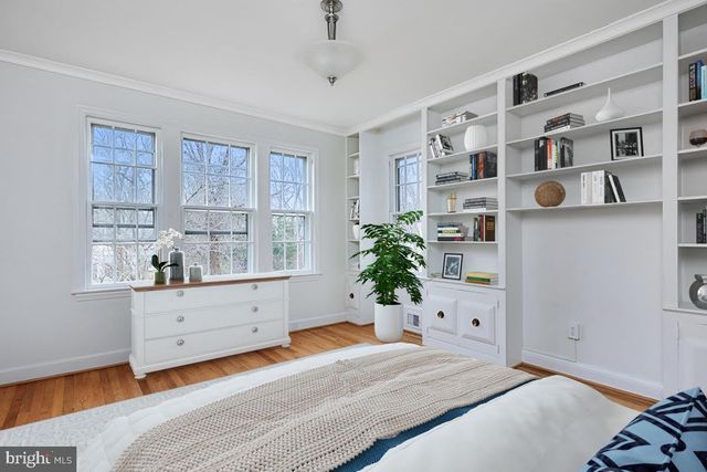 6216 30TH ST NW, Washington, DC 20015