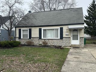 22812 Almond Avenue, Eastpointe, MI 48021