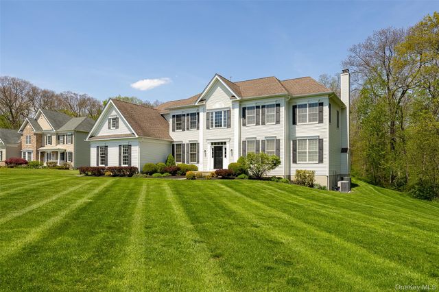 26 Hayden Court, Poughkeepsie, NY 12603