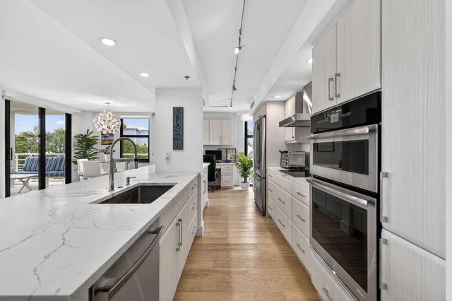 176 Helios Drive 205, Jupiter, FL 33477