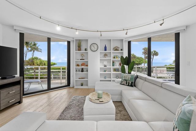 176 Helios Drive 205, Jupiter, FL 33477