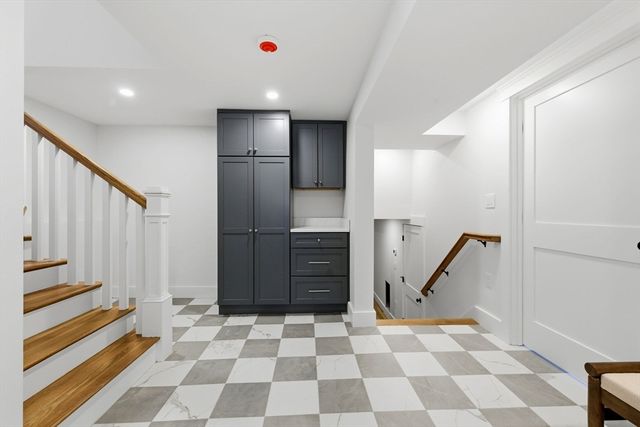 15 Mayflower Rd, Winchester, MA 01890