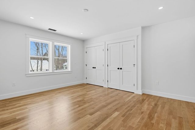 15 Mayflower Rd, Winchester, MA 01890