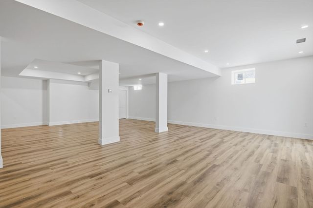 15 Mayflower Rd, Winchester, MA 01890