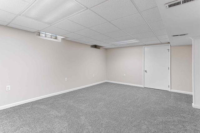 3804 S Longmeadow Road, Trenton, MI 48183