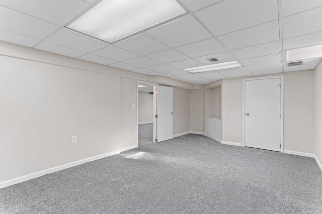 3804 S Longmeadow Road, Trenton, MI 48183