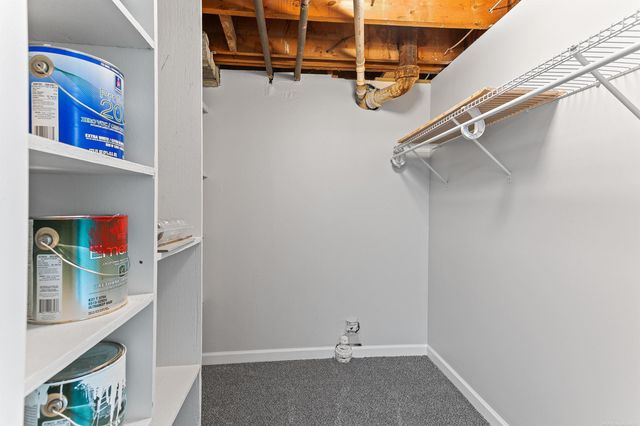 3804 S Longmeadow Road, Trenton, MI 48183