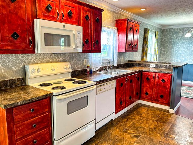 1467 Squire Fox Road, Dandridge, TN 37725