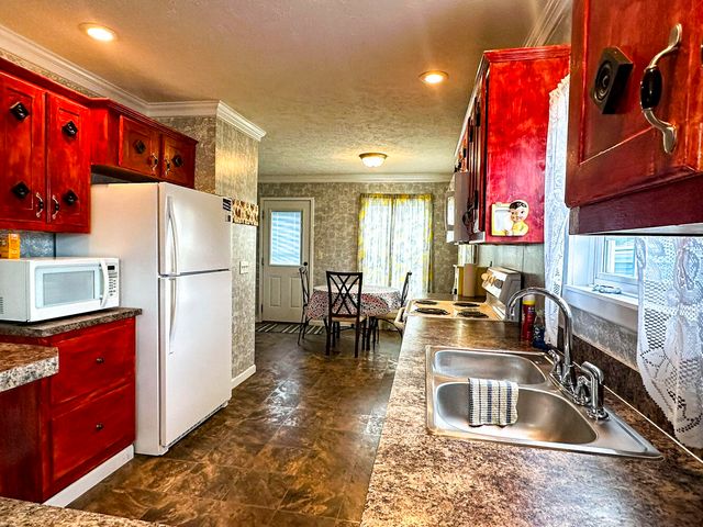 1467 Squire Fox Road, Dandridge, TN 37725