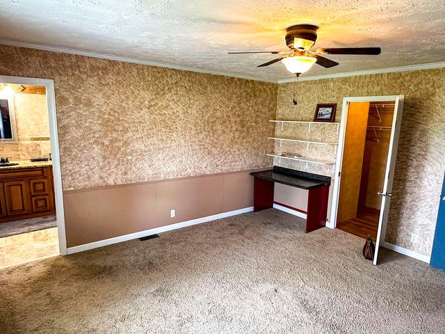1467 Squire Fox Road, Dandridge, TN 37725