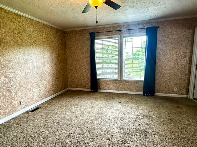 1467 Squire Fox Road, Dandridge, TN 37725