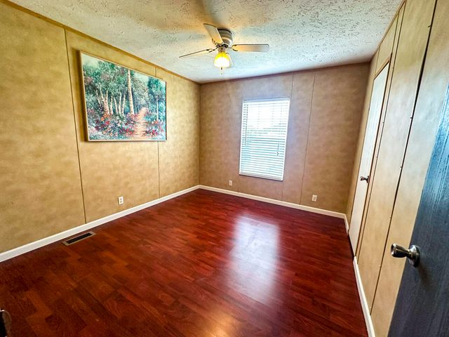 1467 Squire Fox Road, Dandridge, TN 37725